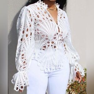 Viral Scalloped Elegant White Lace Women's Top